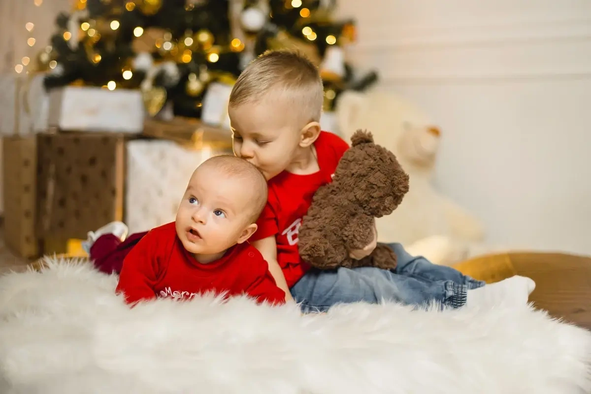 Årets julegaver til små børn - her er 8 gode ideer